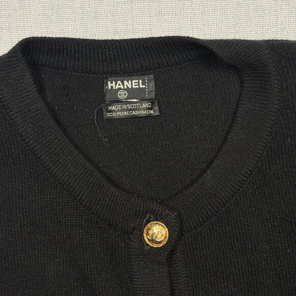 VTG CHANEL Cashmere Cardigan Black Gold Button Front Pocket Sweater Chest 35" - Picture 13 of 13